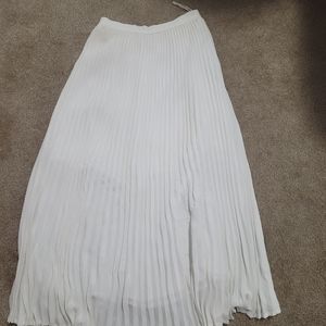 Balaton pleated skirt